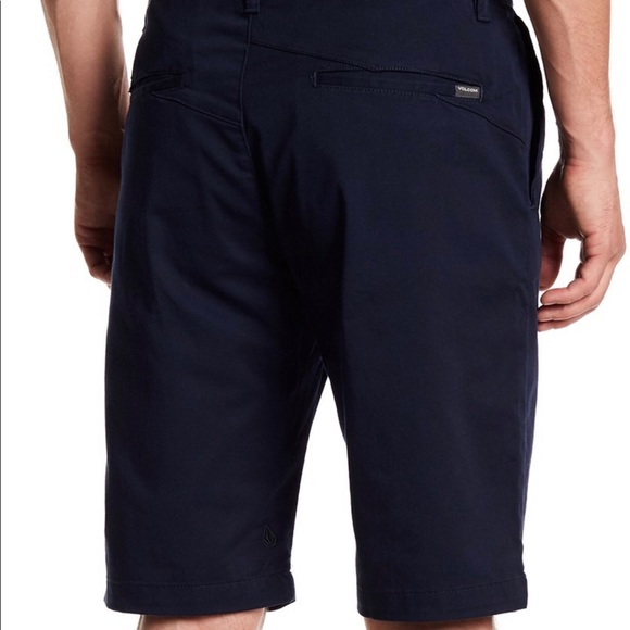 Volcom Modern Fit Stretch Shorts Size 30 - Picture 5 of 7